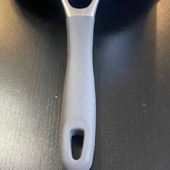 Viking Professional Nonstick Saucepan with Lid - Black - Picture 9 of 15